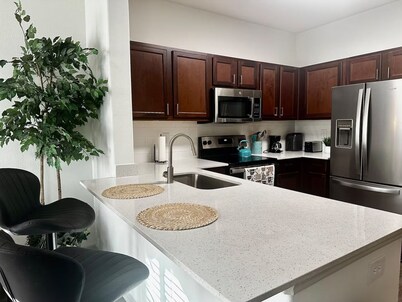 Beautiful 1-bedroom condo in Frisco near Shops