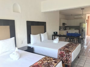 1 chambre, fer et planche à repasser, Wi-Fi, draps fournis