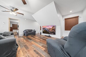 Smart TV, videojuegos, estéreo