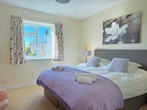 3 bedrooms, WiFi, bed sheets