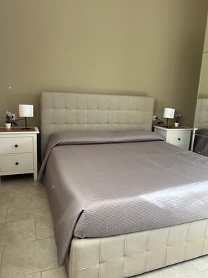 3 quartos, ferros/tábuas de passar roupa, berço de viagem, Wi-Fi