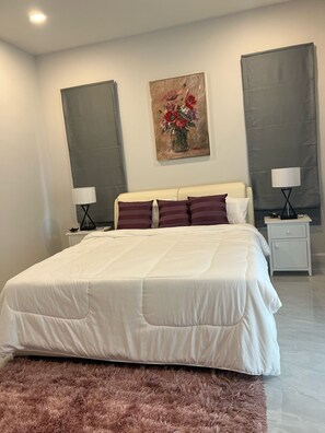 3 bedrooms, WiFi, bed sheets - family home 3 bedroom (Tambon Hua Hin)
