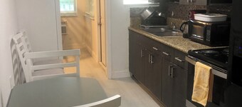 Charming 2 bedroom lake apartment in lovely Hallandale Beach with paddleboat!!!