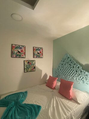 Deluxe Triple Room | Iron/ironing board, free WiFi - Hotel Casa Renacer  (Cartagena)