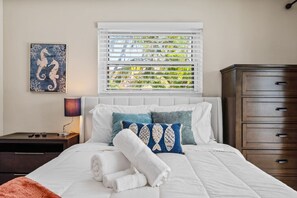 3 bedrooms, desk, iron/ironing board, WiFi