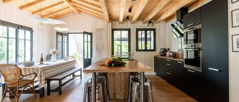 Fridge, microwave, oven, dishwasher