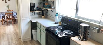 Centrally located Black Hills Charming apartment in Rapid City with WiFi