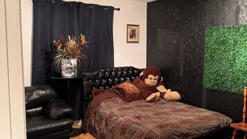 4 bedrooms, WiFi, bed sheets