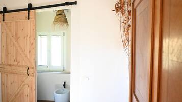 Dusche, Bidet, Handtücher