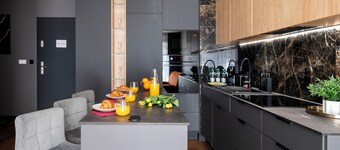 Wróblewskiego Chic Apartment with Garden