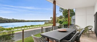 Currimundi Lake House Pet Friendly