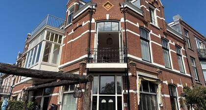 Cozy 2-bedroom apartment in charming Voorburg, close to The Hague and the beach.