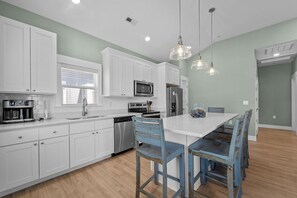 Fridge, microwave, oven, coffee/tea maker