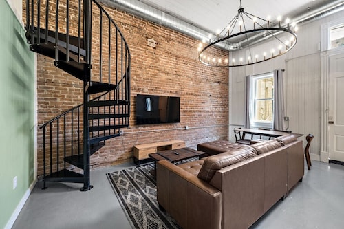 Historic Downtown Galveston Flat in Prime Location