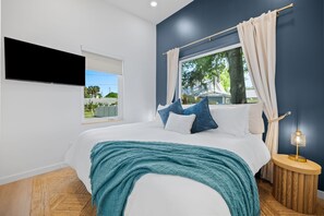 4 chambres, fer et planche à repasser, lit parapluie, Wi-Fi