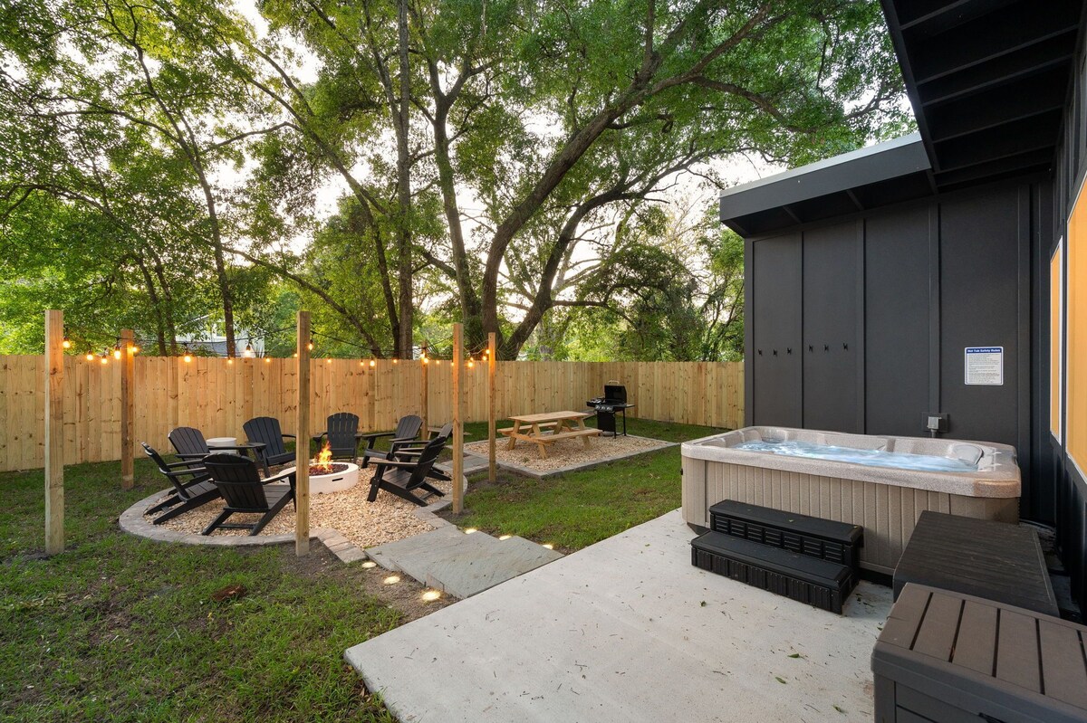 Photo 2 of New! The Salty Palm:Dog Friendly Hot Tub Fire-pit 1 mile DTWN