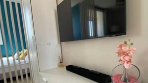 1 室のベッドルーム、アイロン / アイロン台、ベッドシーツ