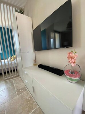 1 bedroom, iron/ironing board, bed sheets