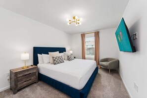 5 bedrooms, iron/ironing board, WiFi, bed sheets