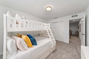 5 chambres, fer et planche à repasser, Wi-Fi, literie fournie