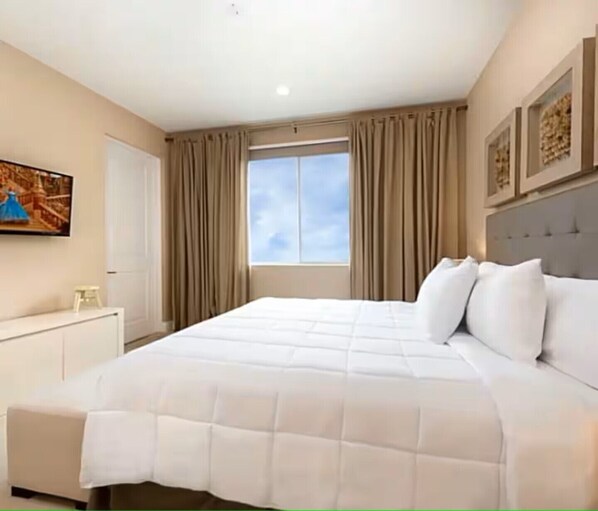 4 bedrooms, in-room safe, iron/ironing board, travel cot