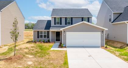 Brand new 2025 4 Bedroom Home–Prime Greensboro Location Near Coliseum & Downtown