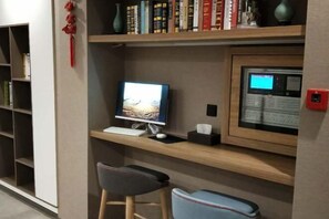 Interior - Shanghai Yaya Light Luxury Hotel (Hongkou Football Stadium) (Shanghai)