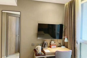 Room - Shanghai Yaya Light Luxury Hotel (Hongkou Football Stadium) (Shanghai)