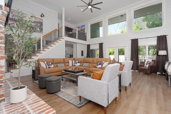 Smart TV, video games, stereo