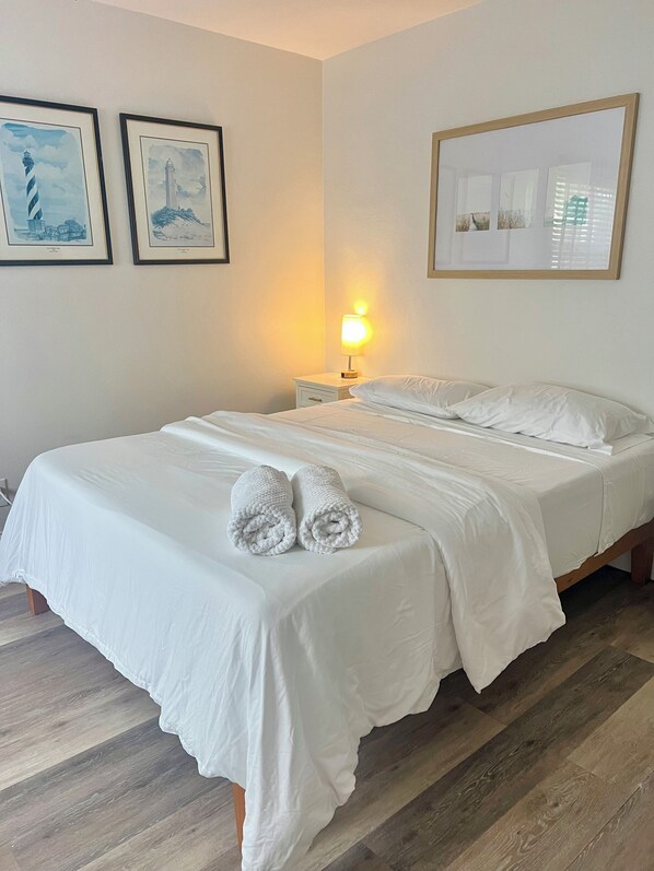 3 bedrooms, iron/ironing board, WiFi, bed sheets