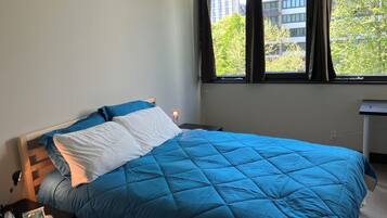 1 chambre, bureau, fer et planche à repasser, accès au Wi-Fi (inclus)