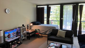 1 bedroom, desk, iron/ironing board, free WiFi