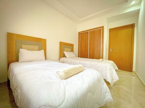 2 chambres, fer et planche à repasser, Wi-Fi, draps fournis