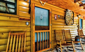 Exterior detail - Bear Crossing Cabin at Ponderosa (Cherokee)