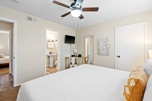 2 soverom, strykejern/-brett, wi-fi og sengetøy