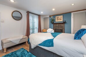 4 slaapkamers, een strijkplank/strijkijzer, wifi