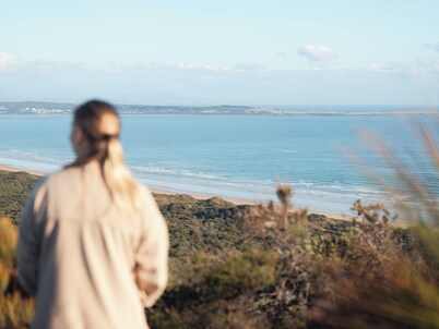 Ten Fifty Bakers - Off grid Wilderness Retreat (30 minutes from town)