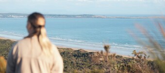 Ten Fifty Bakers - Off grid Wilderness Retreat (30 minutes from town)