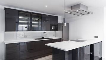 Microwave, oven, stovetop, coffee/tea maker