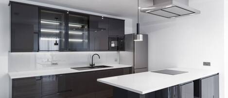 Fridge, microwave, oven, stovetop