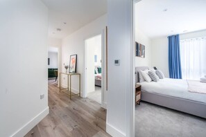 2 bedrooms, WiFi - Fulham | Balcony | King Bed | Wifi | Long Stays (London)