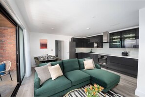 TV - Fulham | Balcony | King Bed | Wifi | Long Stays (London)
