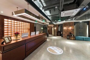 Interior - James Joyce Coffetel (Beijing South Railway Station Yongdingmenwai Subway Station) (Beijing)