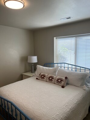 3 bedrooms, iron/ironing board, travel crib, free WiFi
