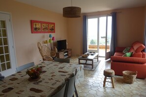 Télévision, table de tennis de table