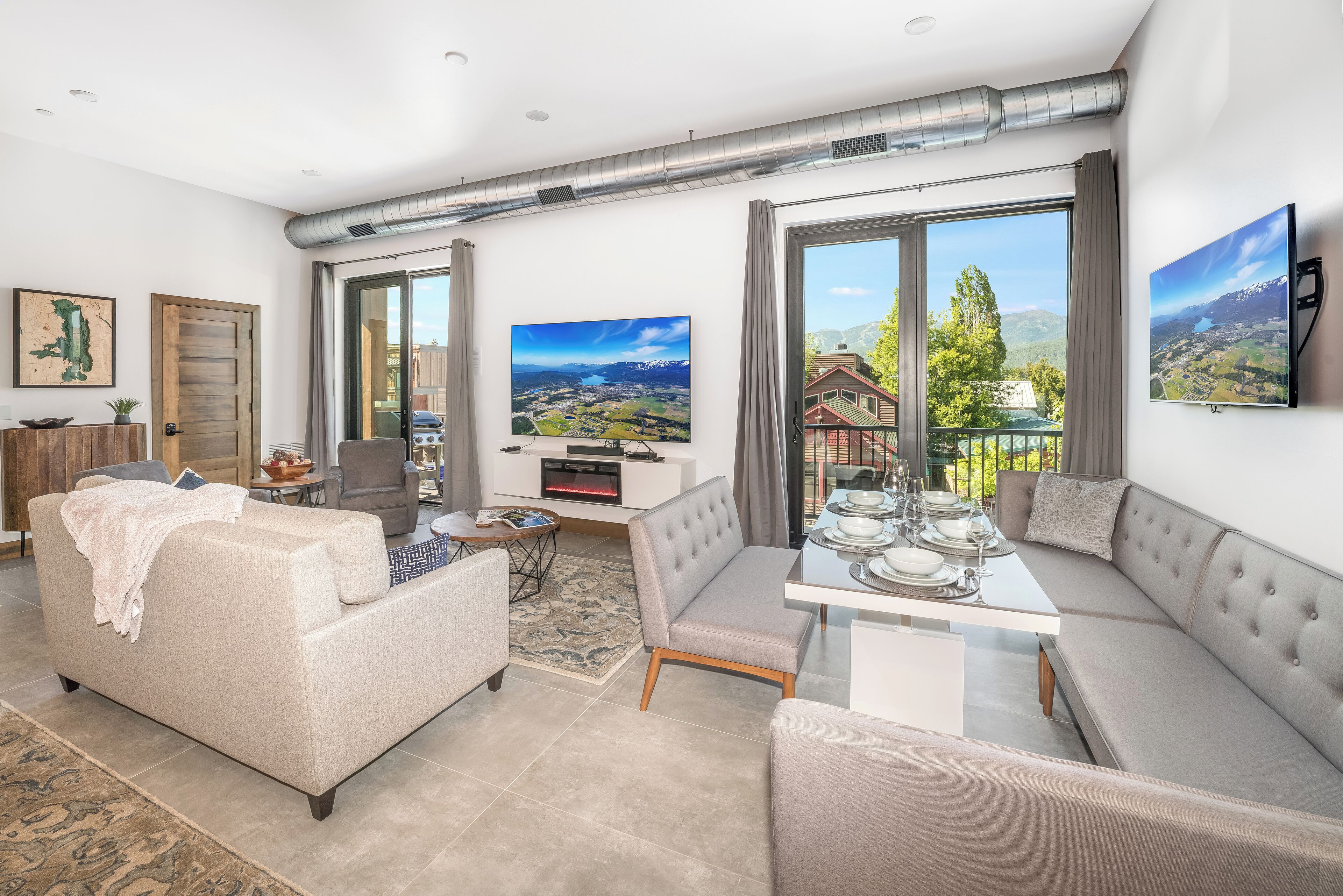 Télévision, cheminée