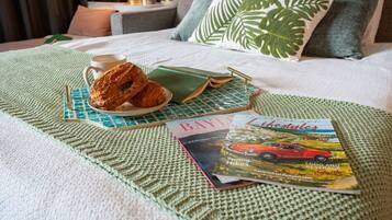 1 chambre, bureau, fer et planche Ă  repasser, lit parapluie