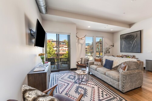 Located in Heart Downtown Whitefish, Walking Distance to River + Short Drive to Skiing!