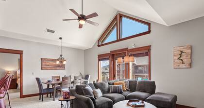 Stylish Riverstone Corner Condo—Walk to Everything!