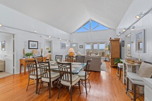 Dining - "Holden 4 Kids" 4 Bedroom, 2 Bathroom, Oceanfront! (Supply)